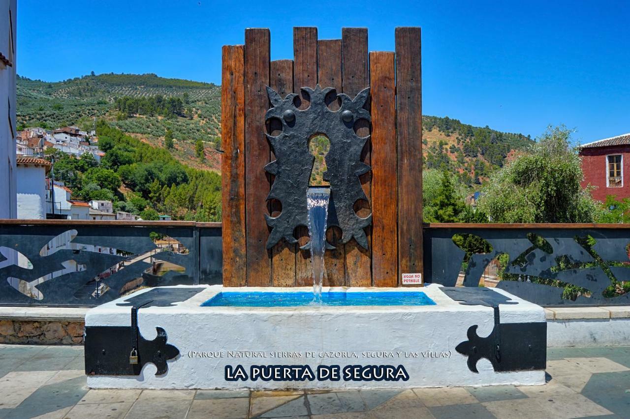 La Vieja Parra Guest House La Puerta de Segura Luaran gambar